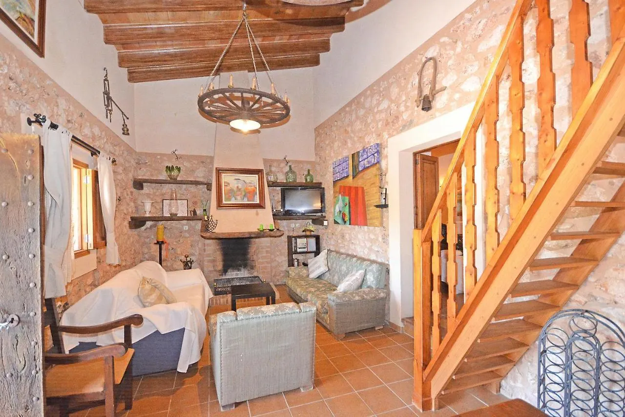 Villa Alba Llubí 0*,  España
